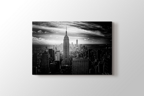 Picture of Empire States Building and Manhattan